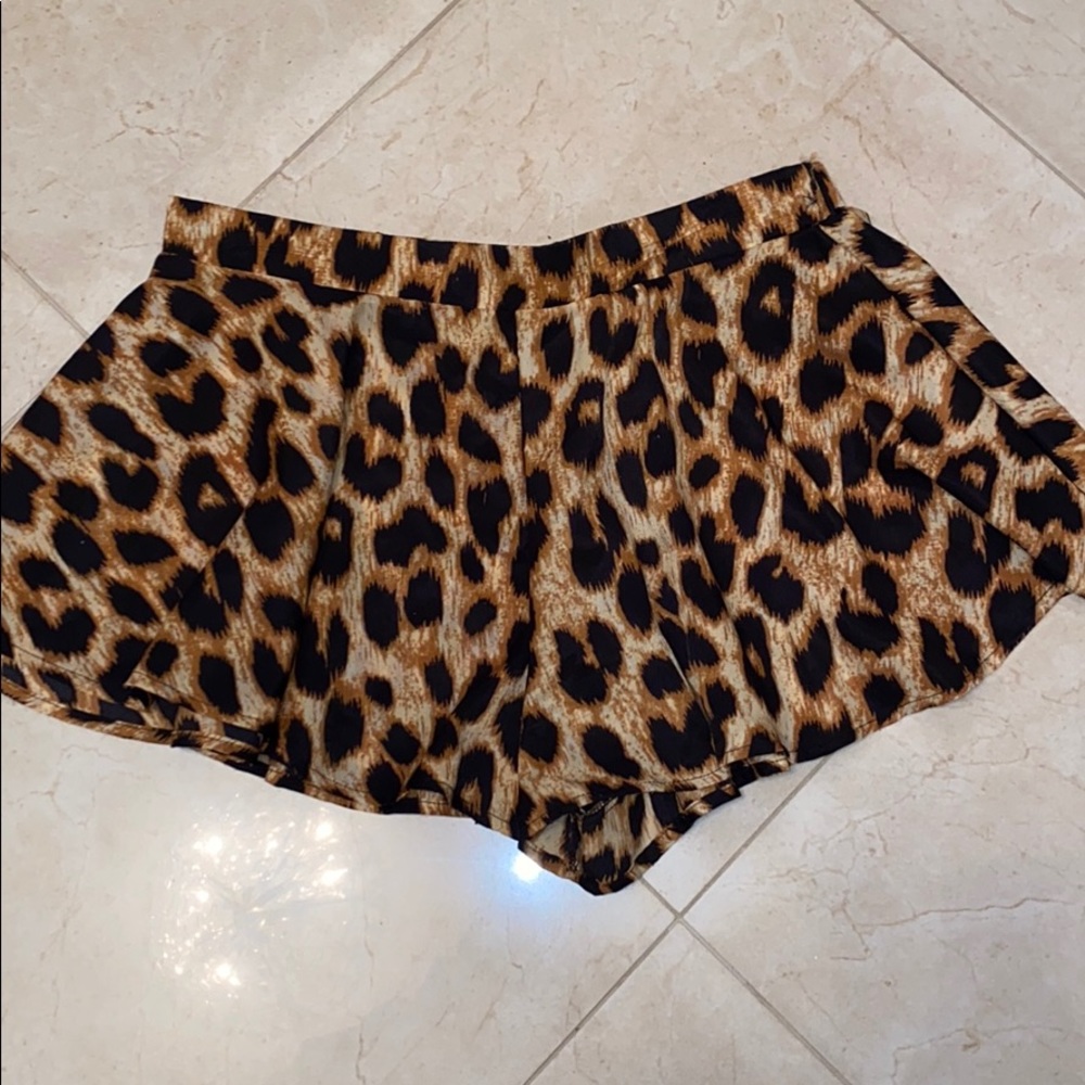 leopard print flowy shorts